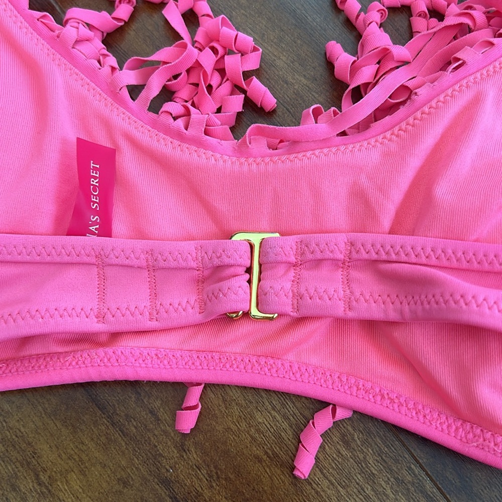 Victoria Secret’s Hot Pink Ruffle Bikini Set - Picture 4 of 5